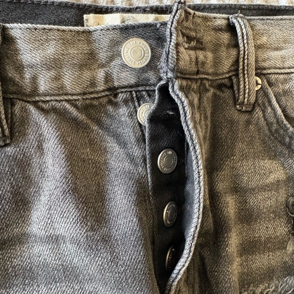 We The Free Black Loving Good Vibrations Cut Off Jean Shorts Size 26 - Picture 11 of 11